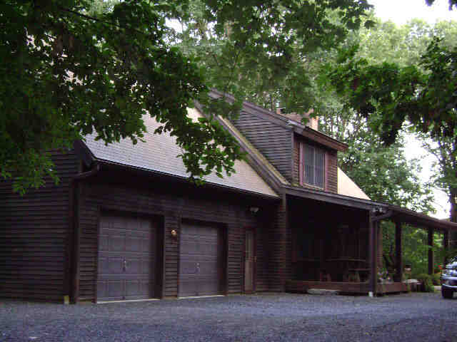 Building photograph for 116 TOWN LINE RD
